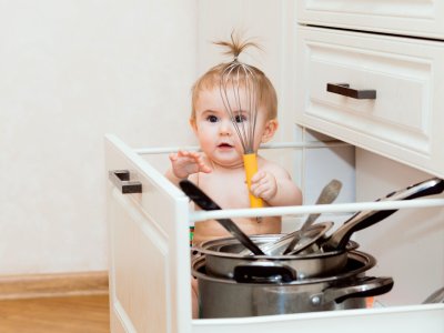 ÇOCUKLAR KAÇ YAŞINDA MUTFAĞA GİRMELİ?